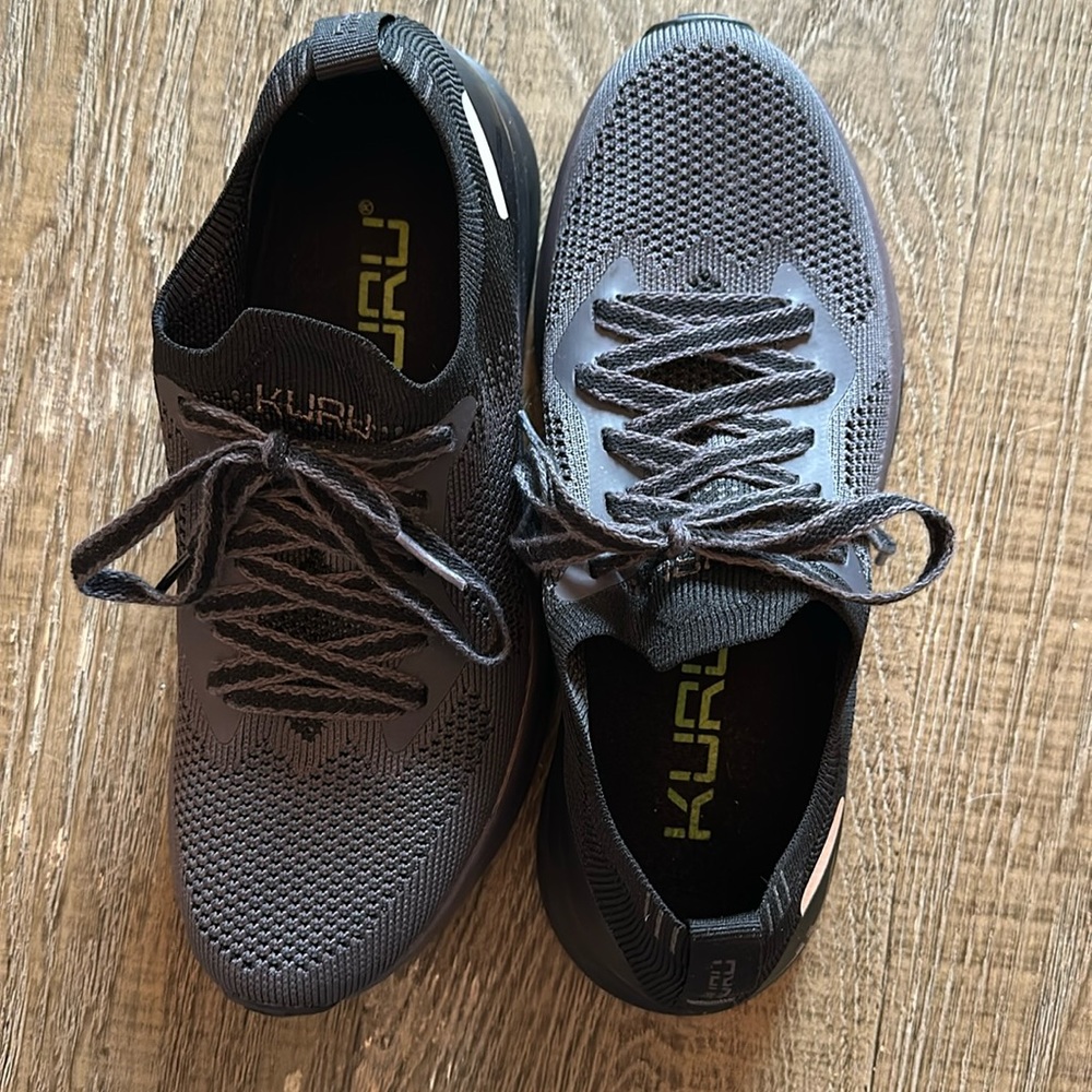 Kuru Cloud - Women's 7.5, Dark Gray/Black
